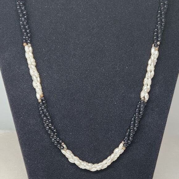 Black & White Twisted Beaded Necklace | Vintage Statement Piece - Picture 8 of 8